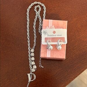 Fashion Stainless Steel Silver Pearl Hoop Earring and Silver Necklace Set